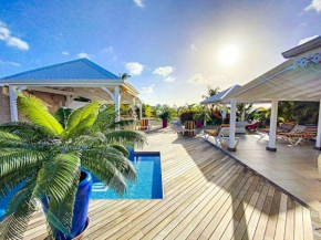 Villa Marie, swimming pool, beach, pontoon and jacuzzi, all private